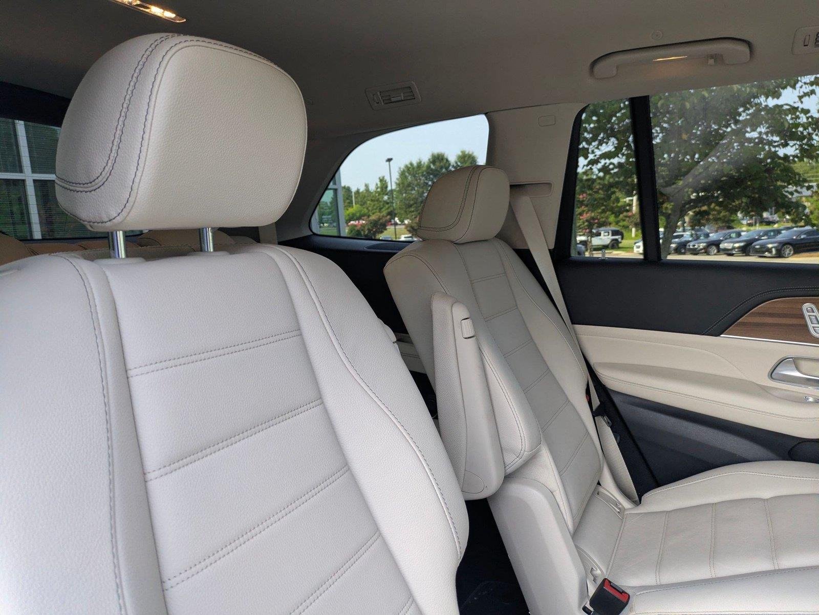 Used 2022 MANUFAKTUR Diamond White Bright Mercedes-Benz GLS 450 image 32
