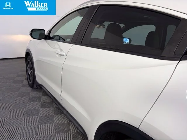 Certified Used 2021 Platinum White Pearl Honda EX image 11