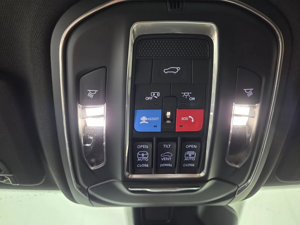 2025 Jeep Grand Cherokee Summit - Photo 13
