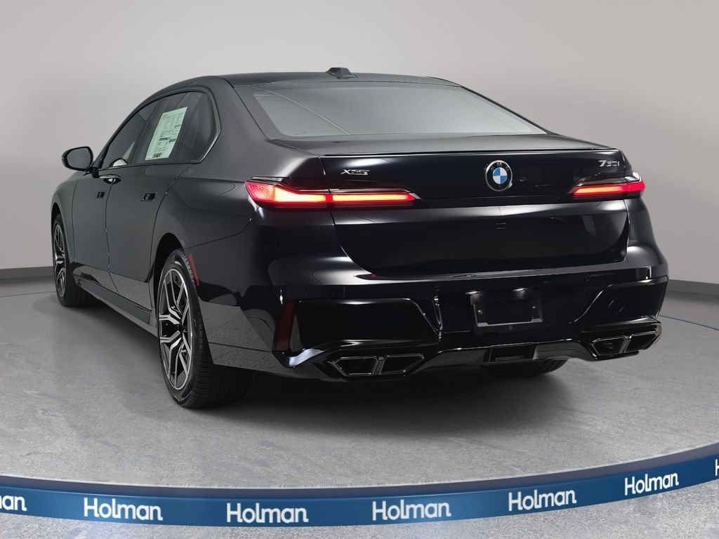 2026 BMW 7 Series 760i - Photo 6
