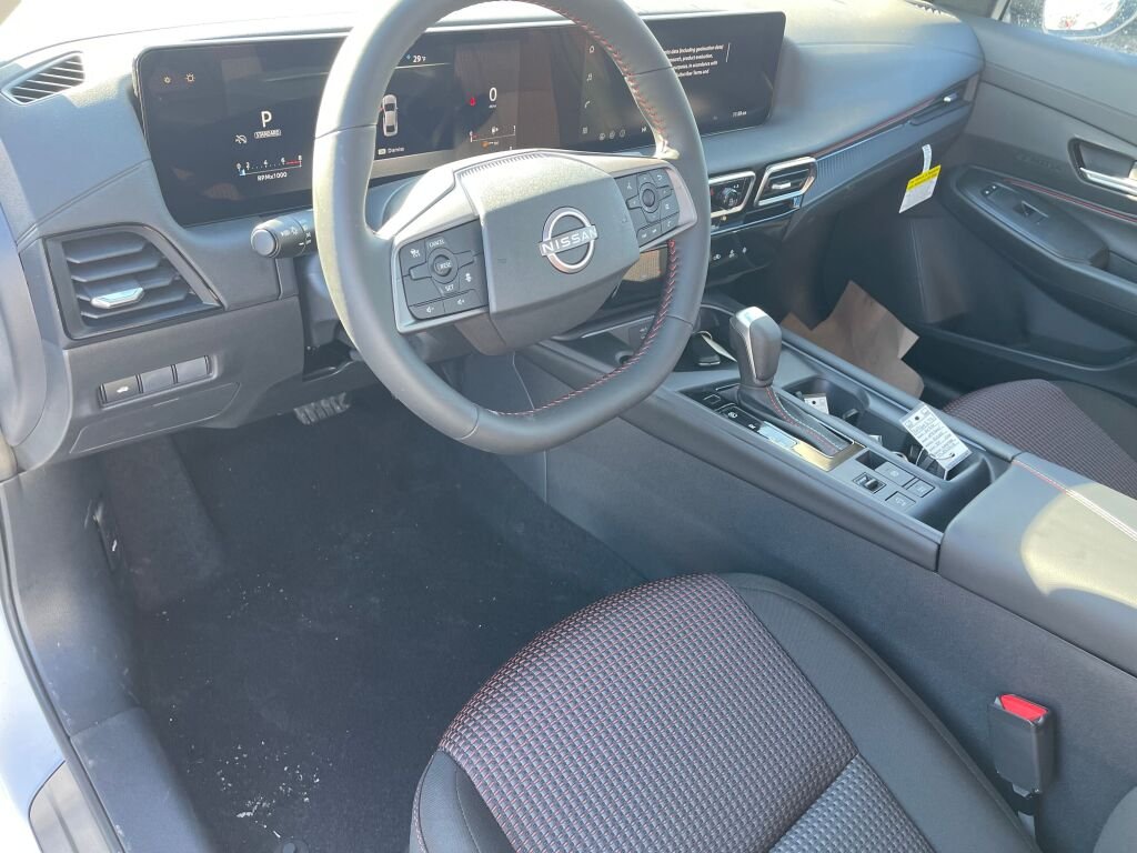 New 2026 Aspen White Tricoat Nissan SR image 6