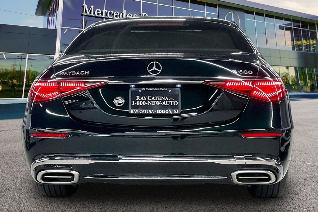 New 2026 Emerald Green Metallic Mercedes-Benz Maybach S 680 image 4