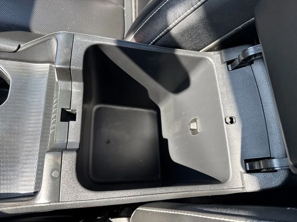 Used 2024 Silver Jeep Limited image 26
