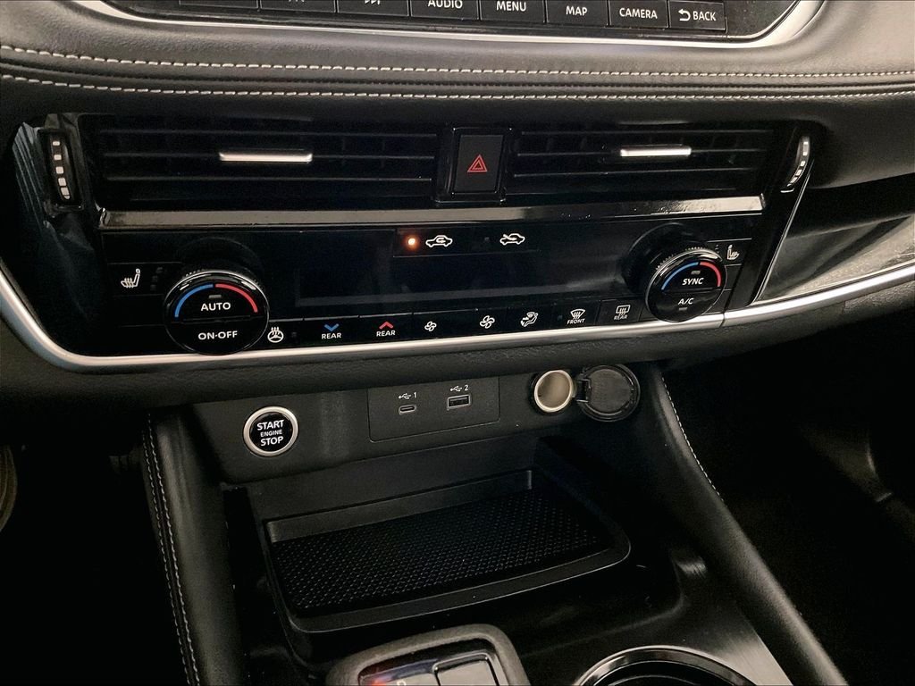Used 2023 Pearl White Tricoat Nissan SL image 26
