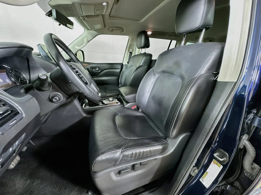 Certified Used 2022 Blue INFINITI LUXE image 27