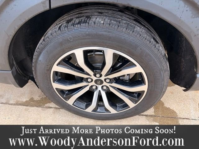 Used 2022 Carbonized Gray Metallic Ford ST-Line image 6