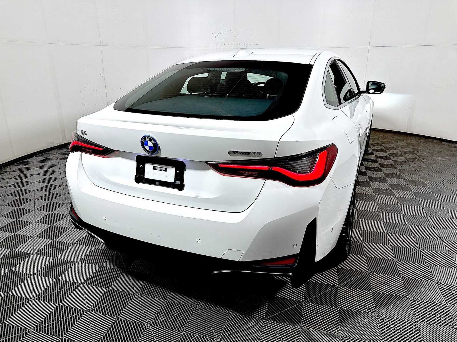 Used 2023 Alpine White BMW eDrive35 image 6