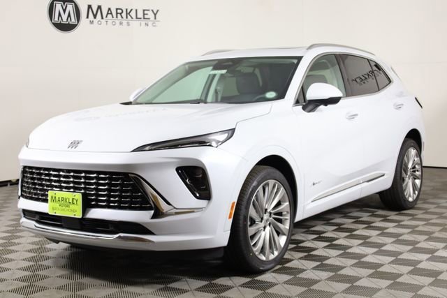 New 2026 Iridescent White Tricoat Buick Avenir image 36