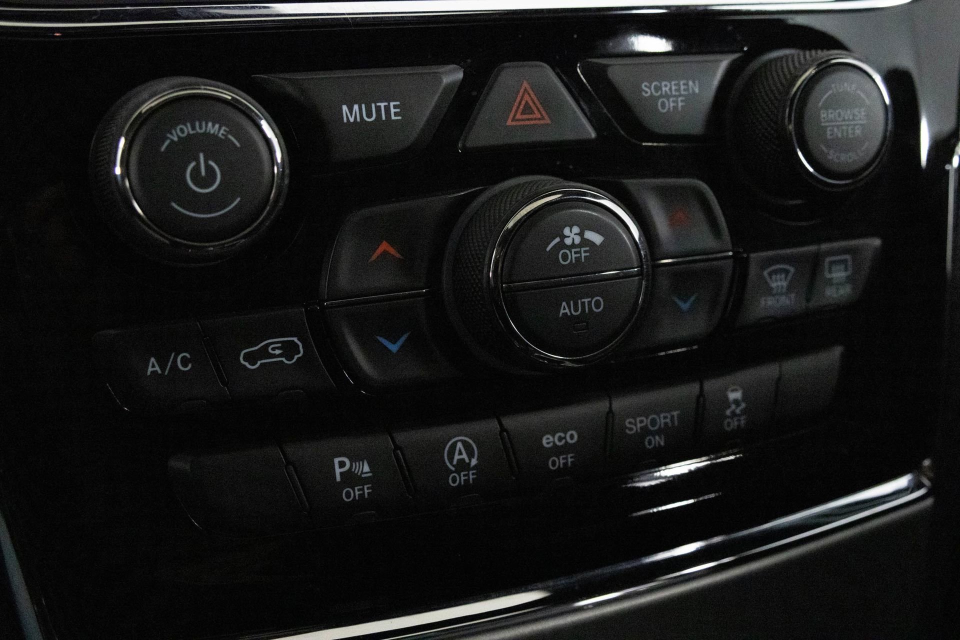 2020 JEEP GRAND CHEROKEE - Image 24