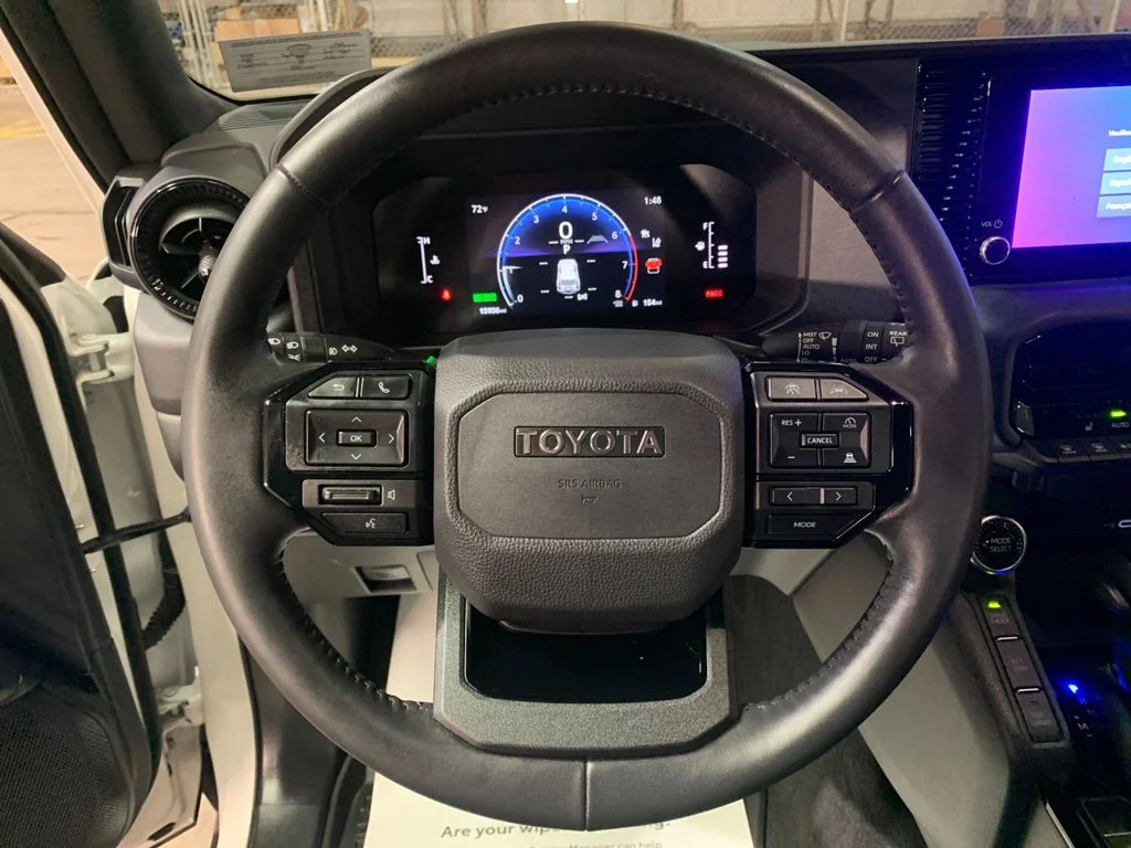 Used 2025 White Toyota 1958 image 27