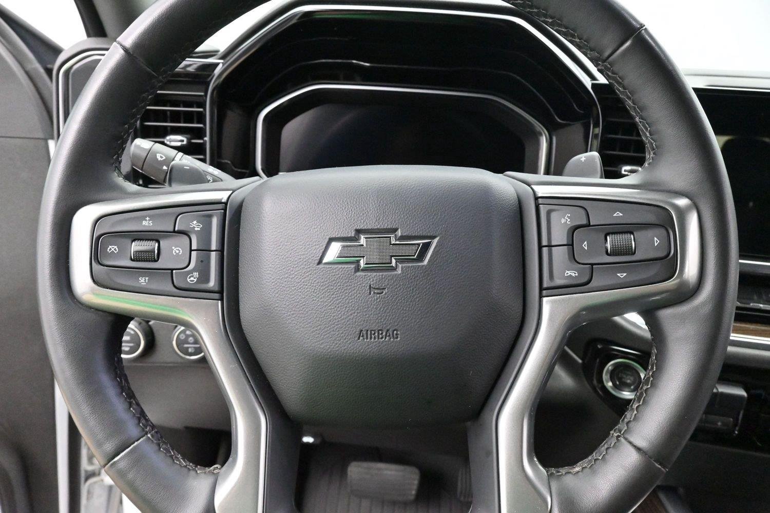 Used 2023 SUMMIT WHITE Chevrolet RST image 33