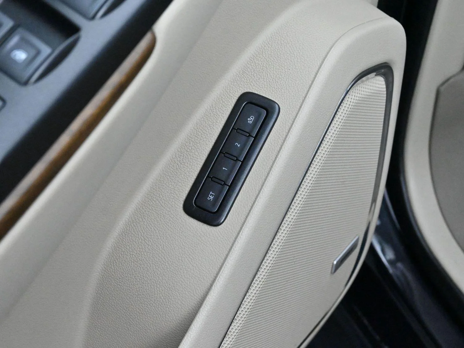 Used 2020 Carbon Black Metallic GMC Denali image 16