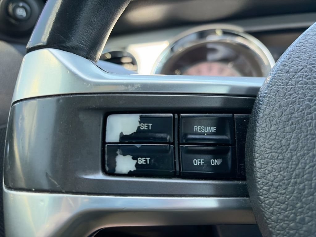 Used 2012  Ford V6 image 19