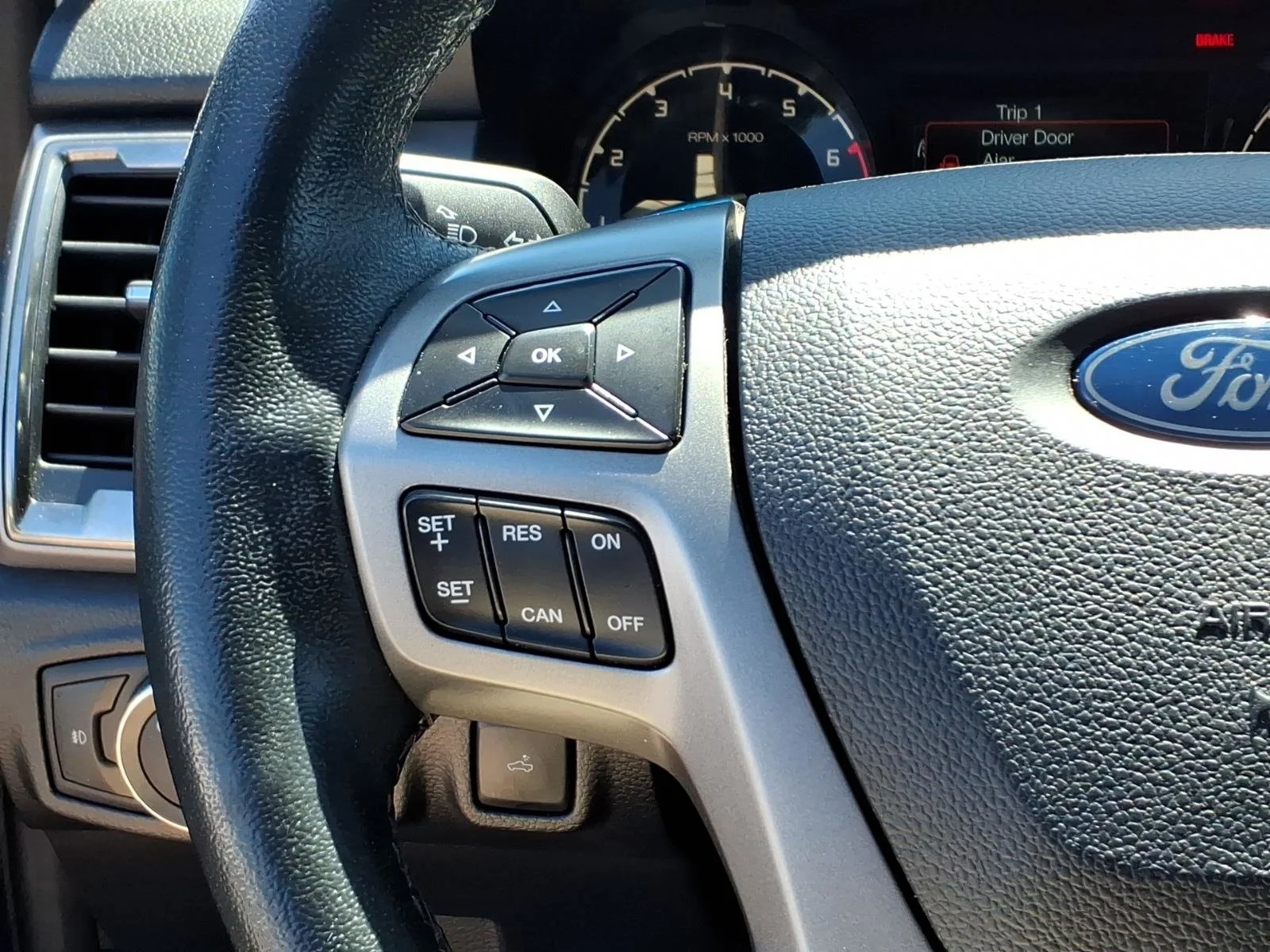 Used 2020 Lightning Blue Metallic Ford XLT image 19