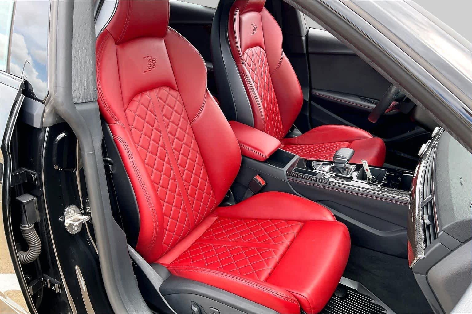 Used 2024 Mythos Black Metallic Audi Premium Plus image 9