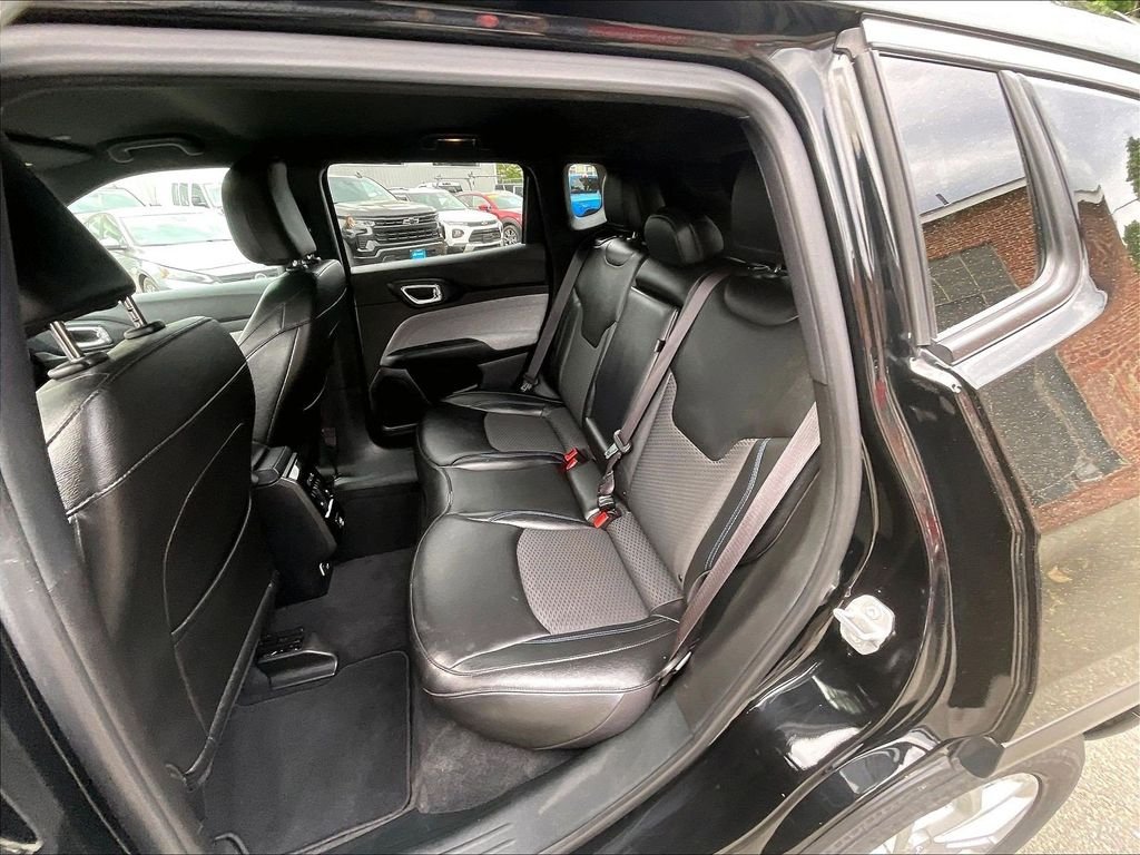 Used 2024 Black Jeep Latitude image 15