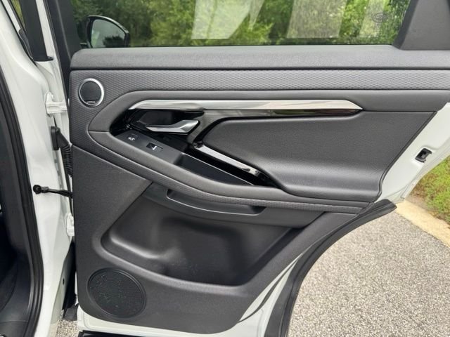 Used 2022 Fuji White Land Rover Dynamic image 15
