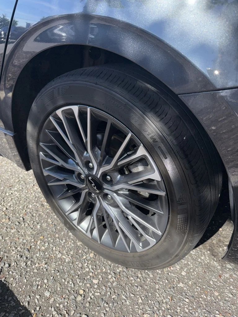 Used 2023 Gray Kia GT-Line image 7