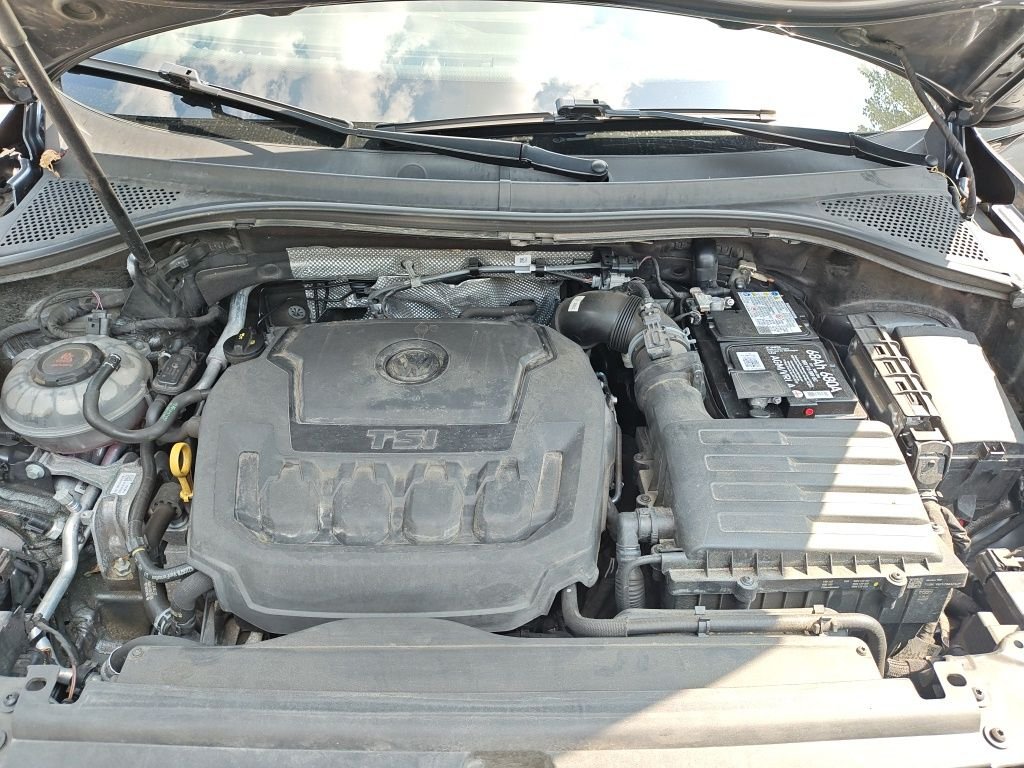 Used 2022 Gray Volkswagen 2.0T SEL R-Line image 24
