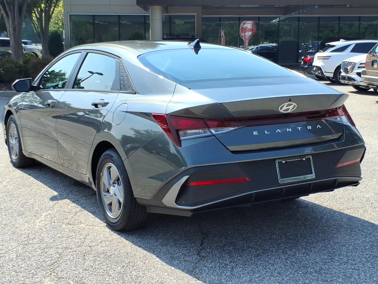 Certified Used 2025 Amazon Gray Hyundai SE image 10
