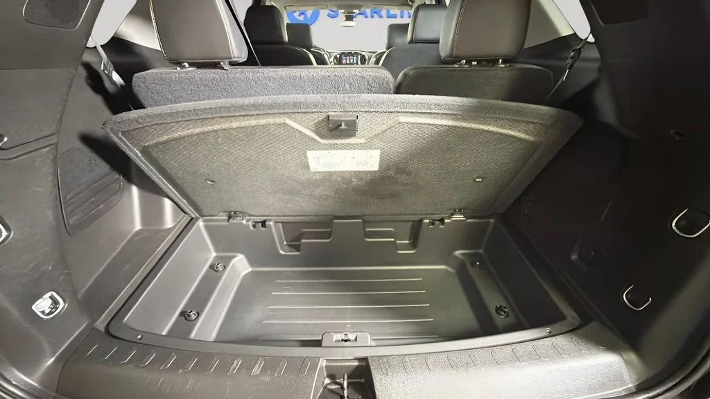 Used 2019 GRAPHITE METALLIC Chevrolet LT Leather image 29