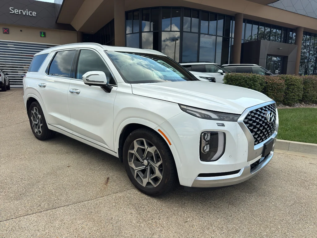 Used 2021 Hyper White Hyundai Calligraphy image 1
