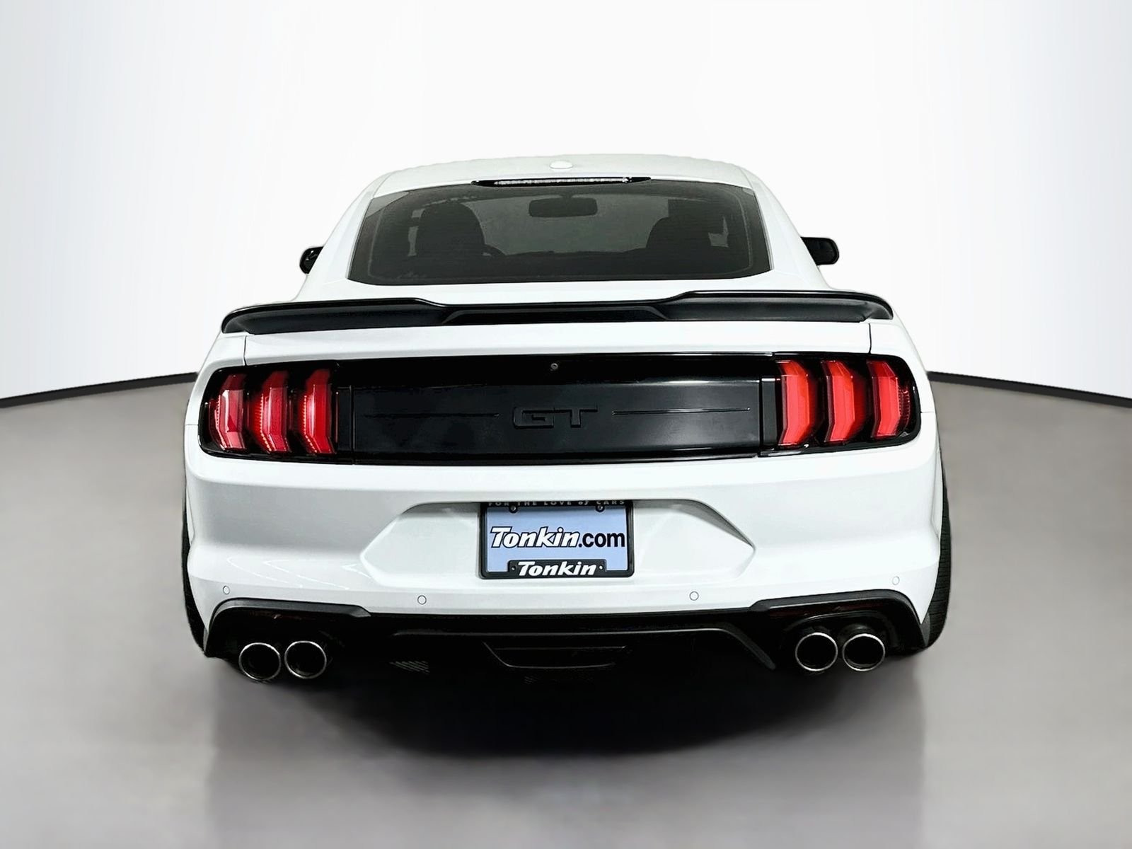 Used 2019 Oxford White Ford GT image 7