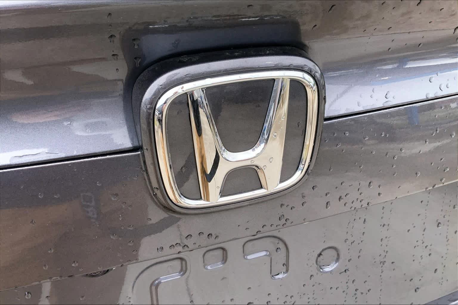 Used 2020 Modern Steel Metallic Honda LX image 31