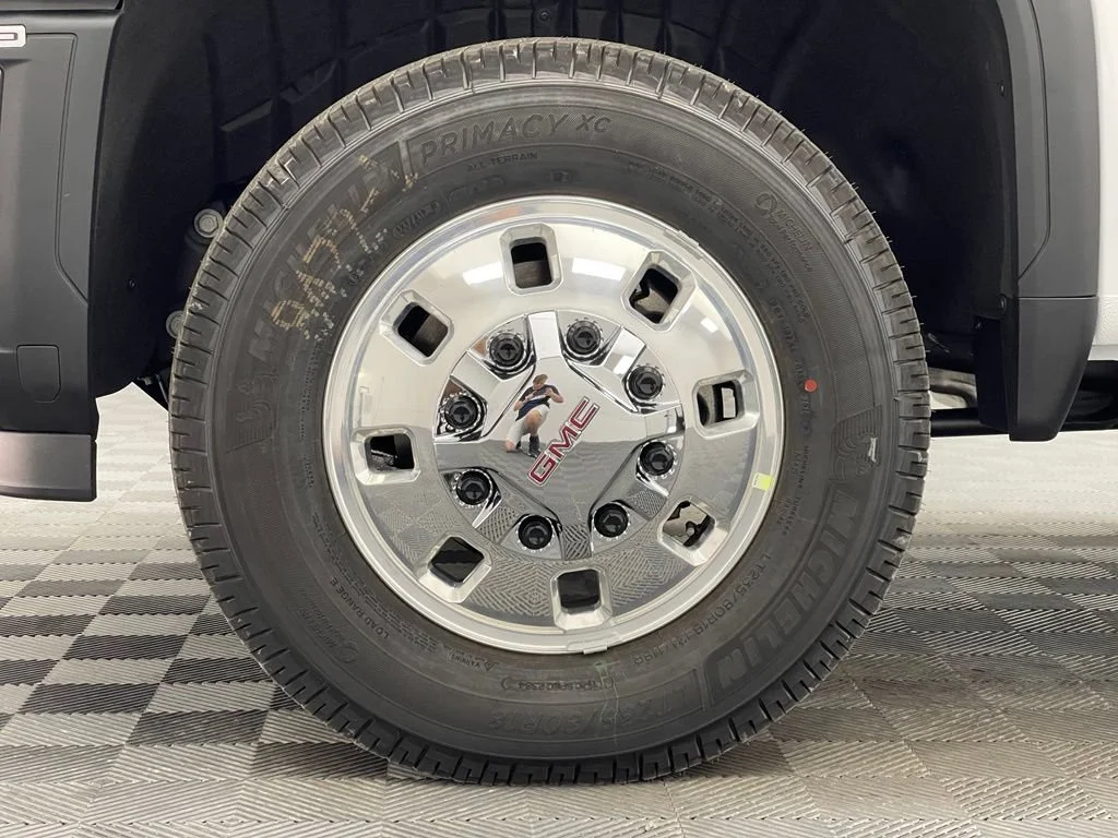 2026 GMC Sierra 3500HD Pro - Photo 13