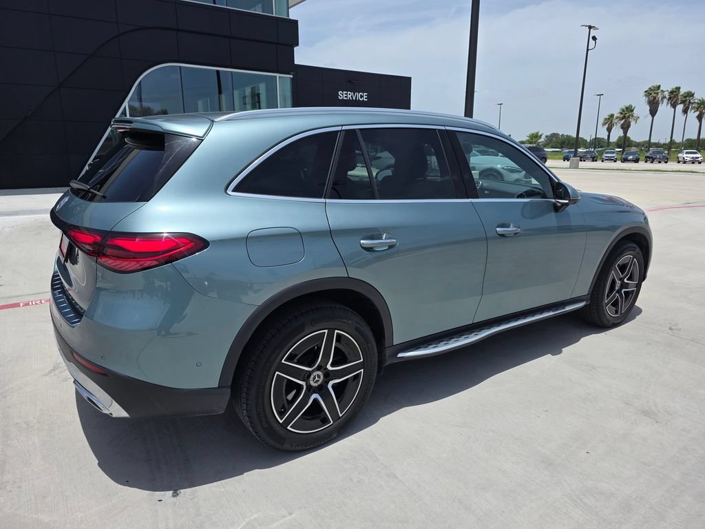 New 2026 Verde Silver Metallic Mercedes-Benz GLC 300 image 35