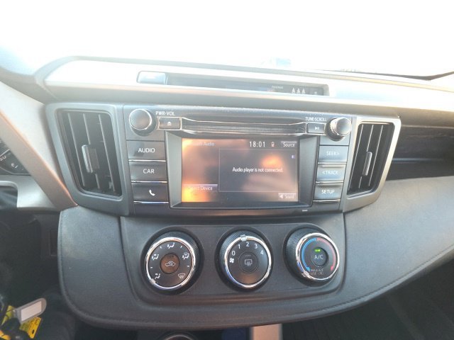 Used 2018 Gray Toyota LE image 18