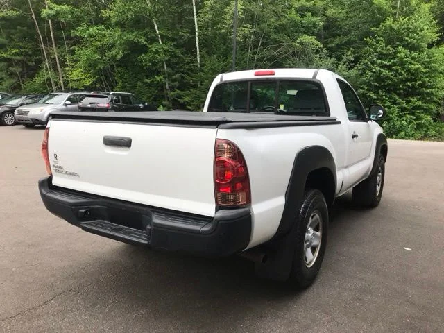 Used 2013 White Toyota Base image 4