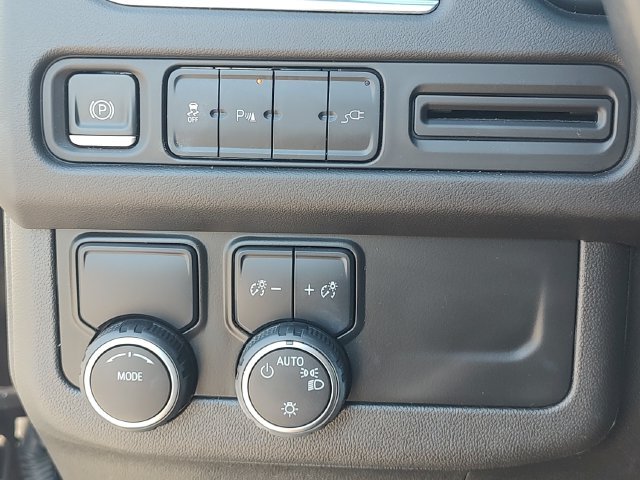 Used 2021 Black Chevrolet LT image 23