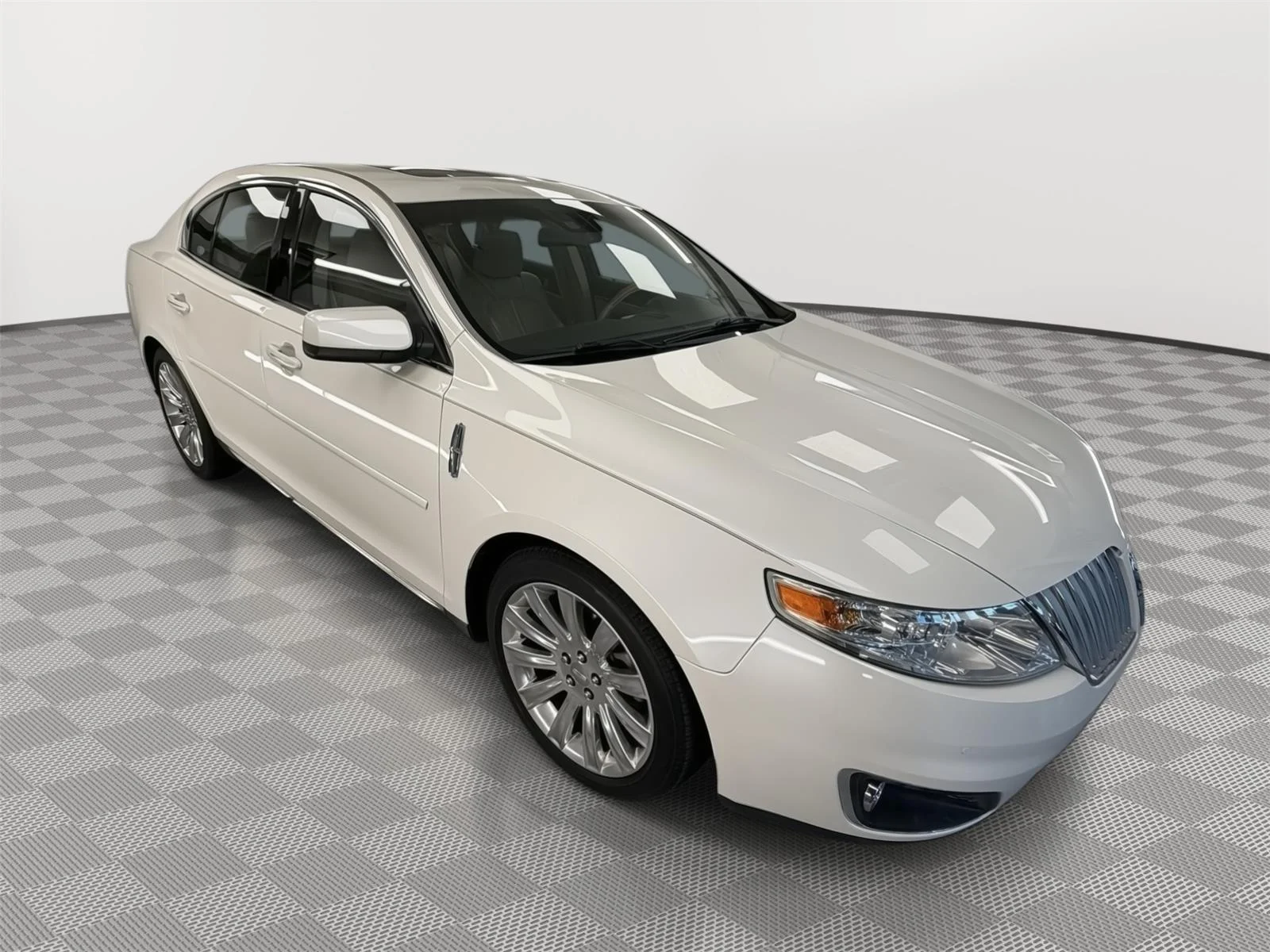 2011 Lincoln MKS AWD's photo