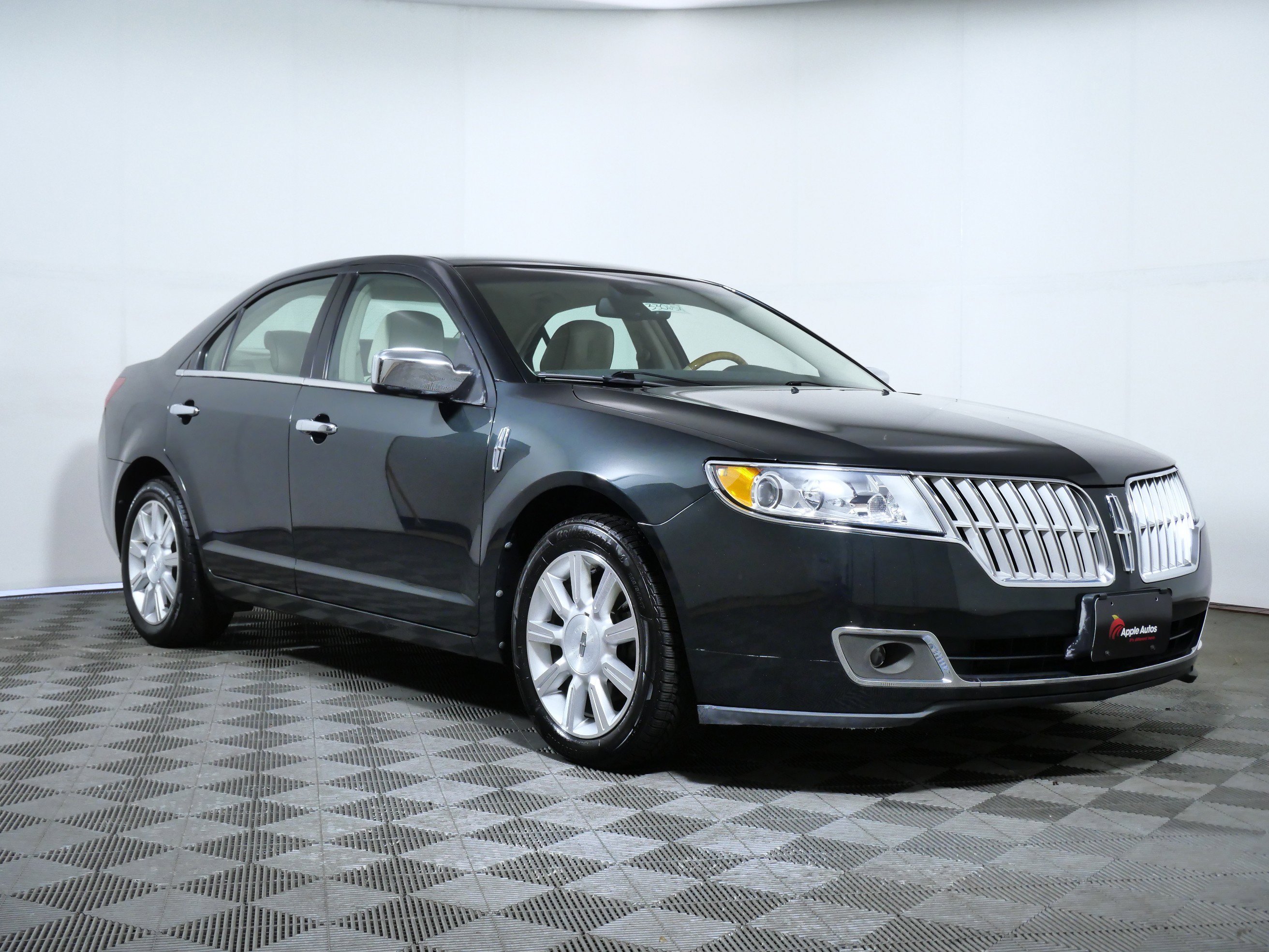 2010 Lincoln MKZ V6's photo