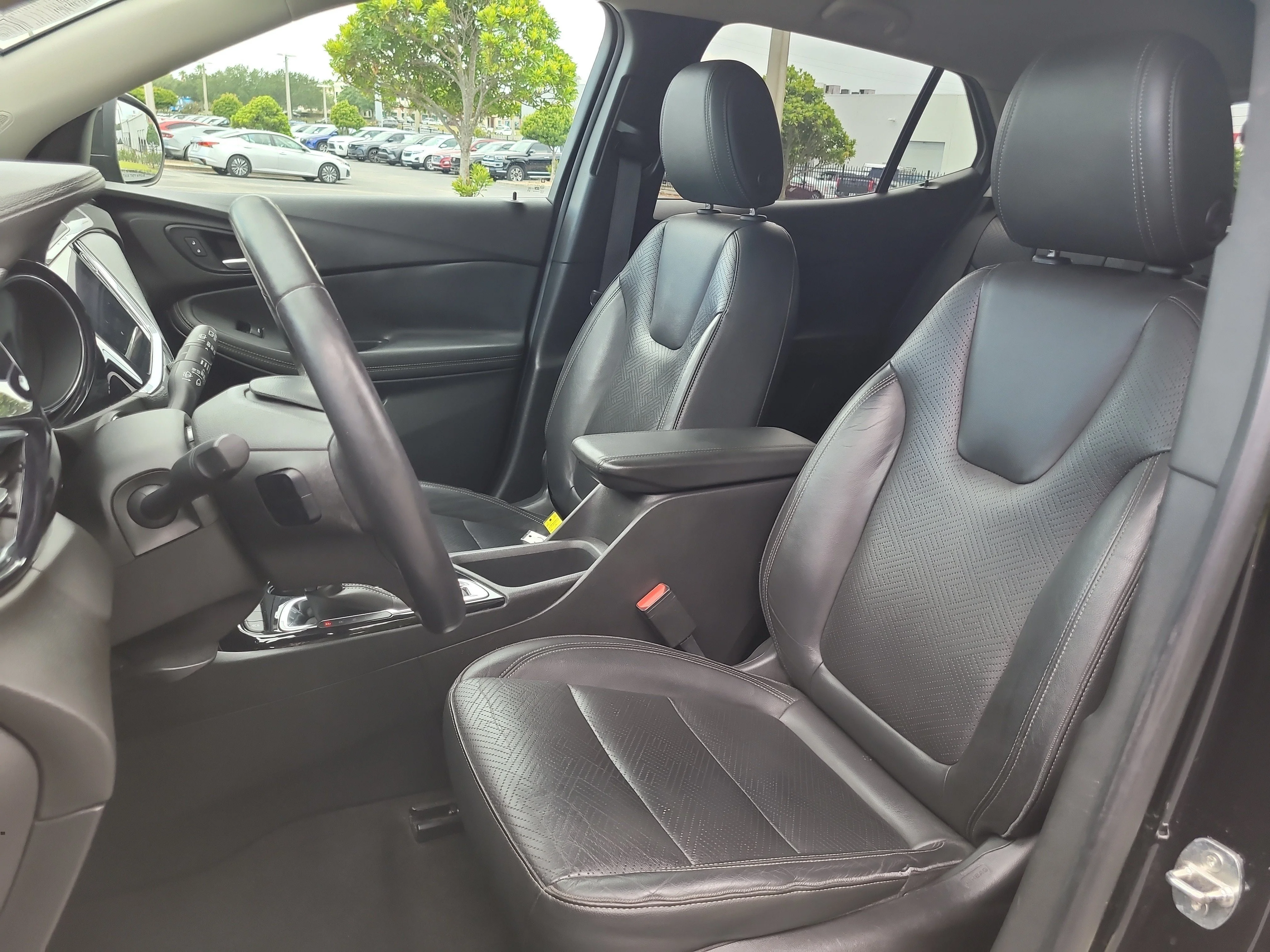 Used 2020 Ebony Twilight Metallic Buick Essence image 18
