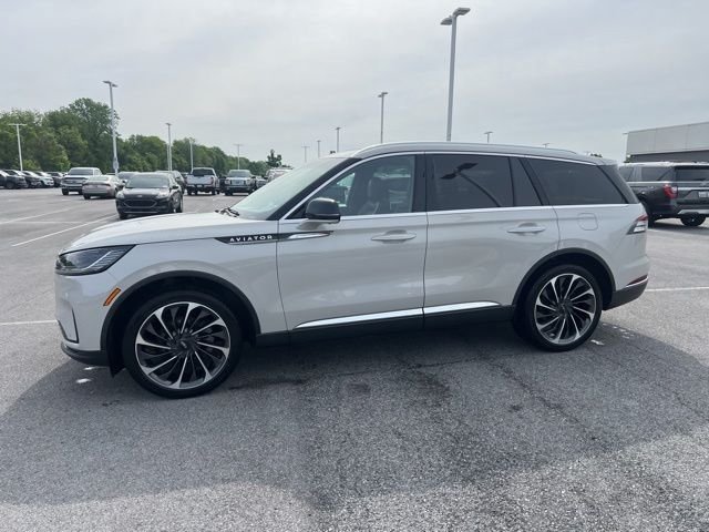 2025 Lincoln Aviator Reserve AWD's photo