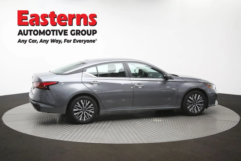 Used 2025 Gray Nissan 2.5 SV image 43