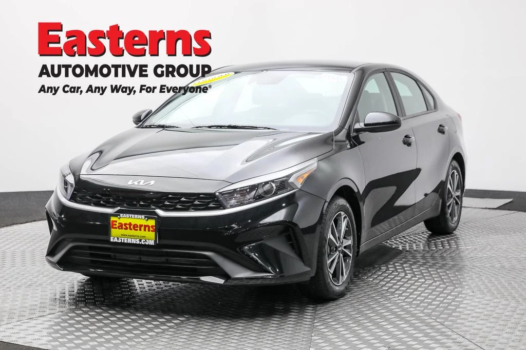 Used 2024 Black Kia LXS image 1