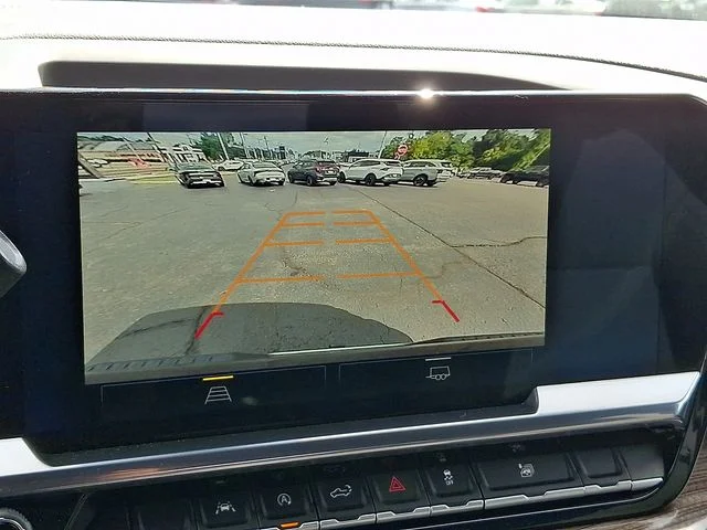 Used 2022 Gray Chevrolet LT image 18