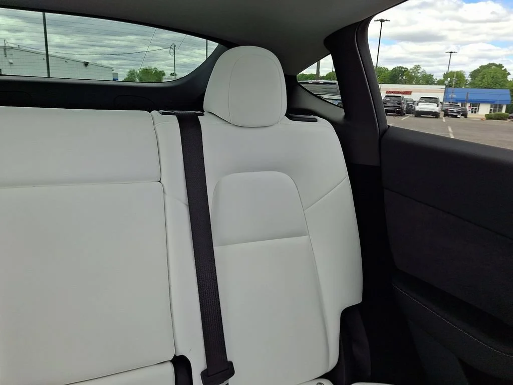 Used 2023  Tesla Long Range image 20