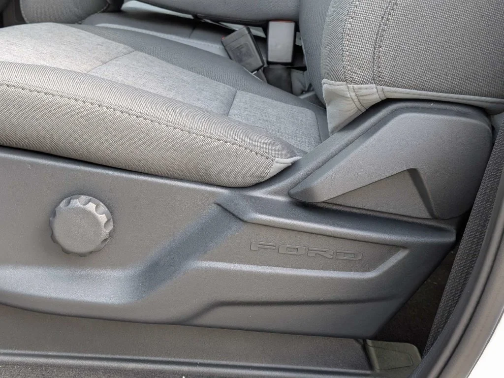 New 2026 Oxford White Ford F-250® XL image 19