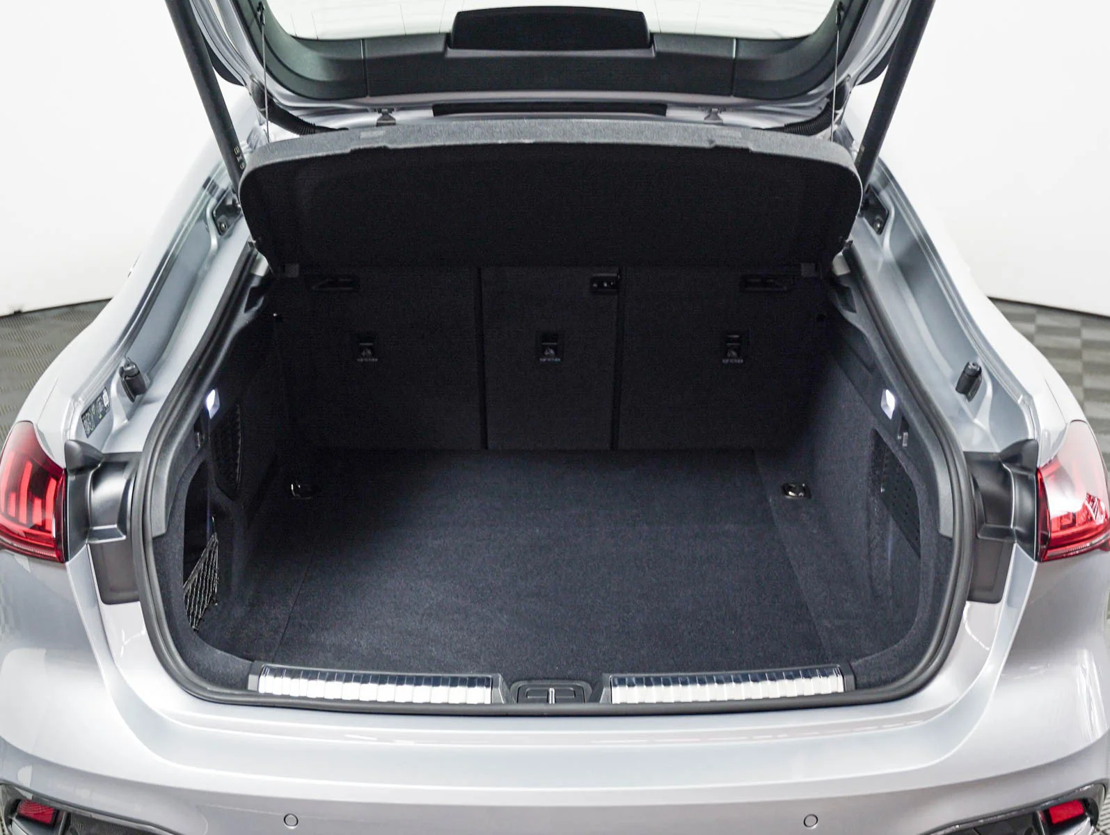 Used 2025 Florett Silver Metallic Audi Premium Plus image 5