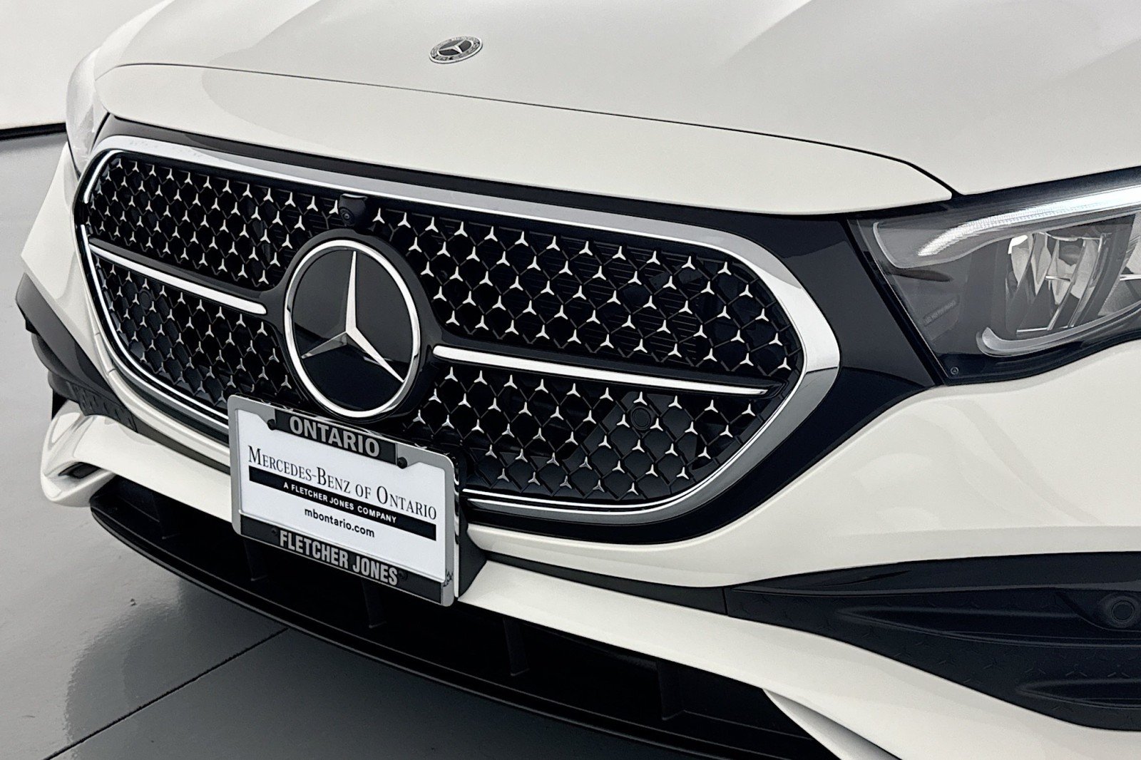 New 2026 Polar White Mercedes-Benz E 450 4MATIC® Sedan image 12