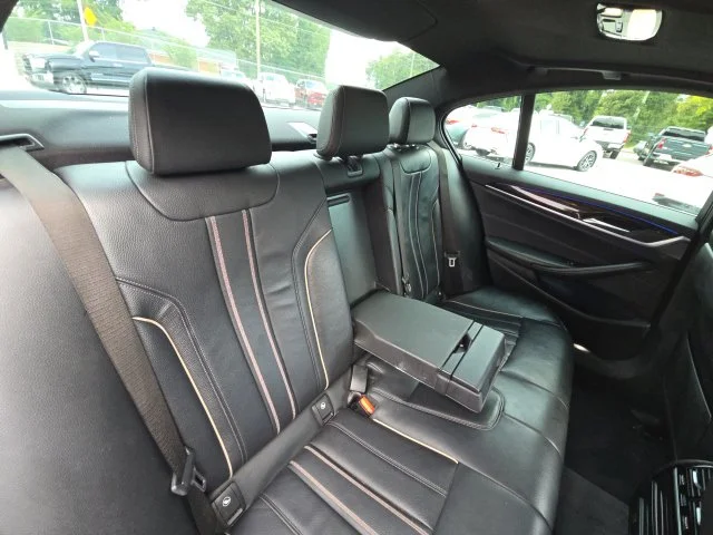 Used 2019 Black BMW 530i image 13