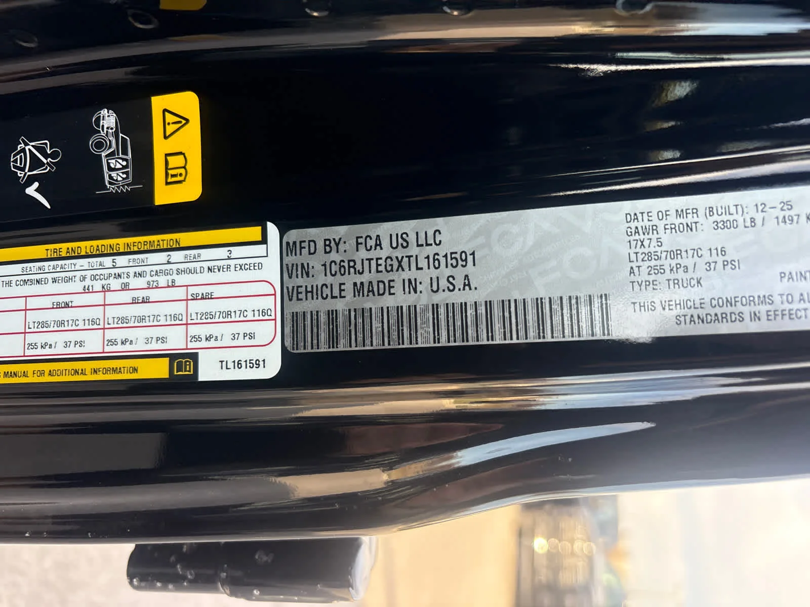 New 2026 Black Clear-Coat Exterior Paint Jeep Mojave image 30