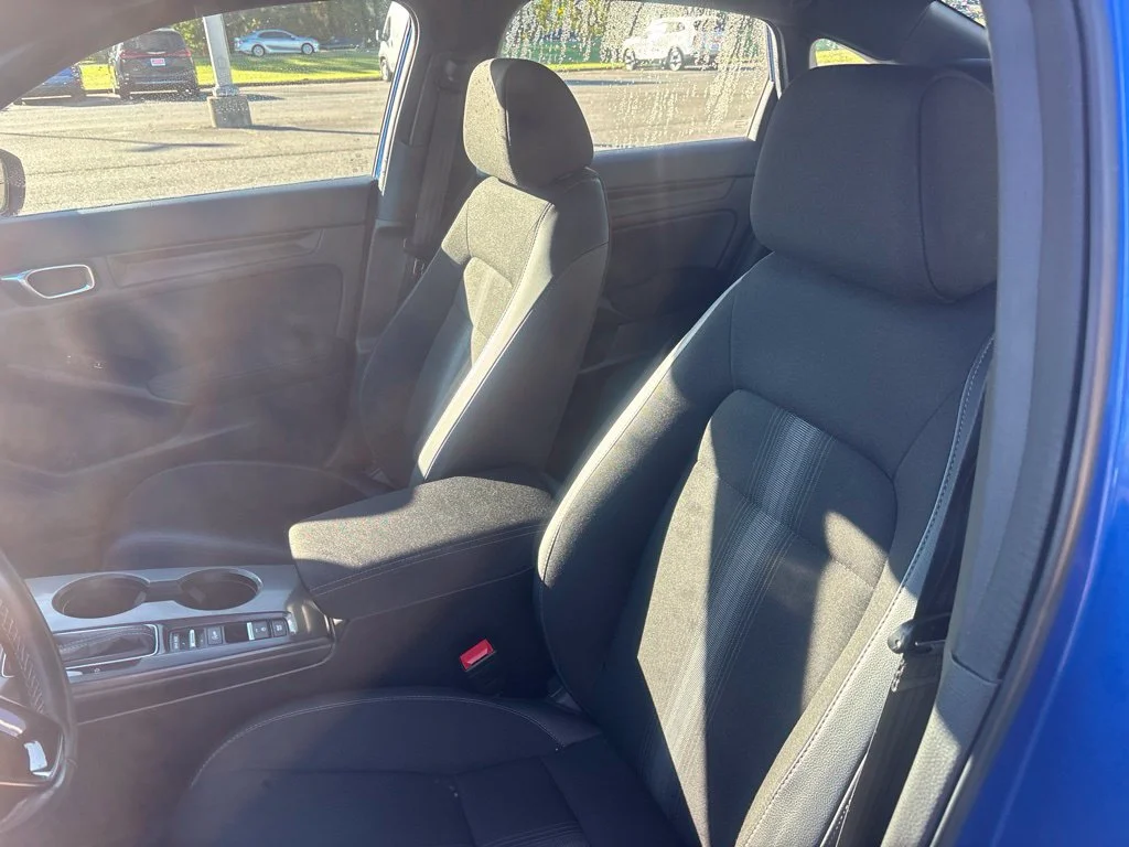 Used 2024  Honda Sport image 14
