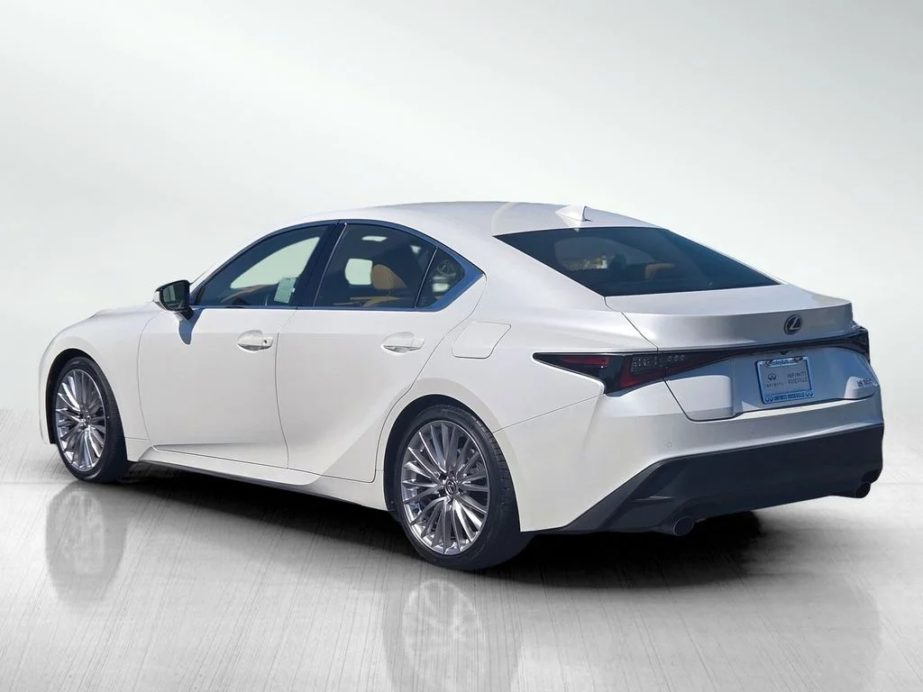 Used 2023 White Pearl Lexus 300 image 6