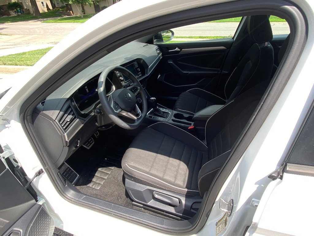 Used 2023 Pure White Volkswagen Sport image 23