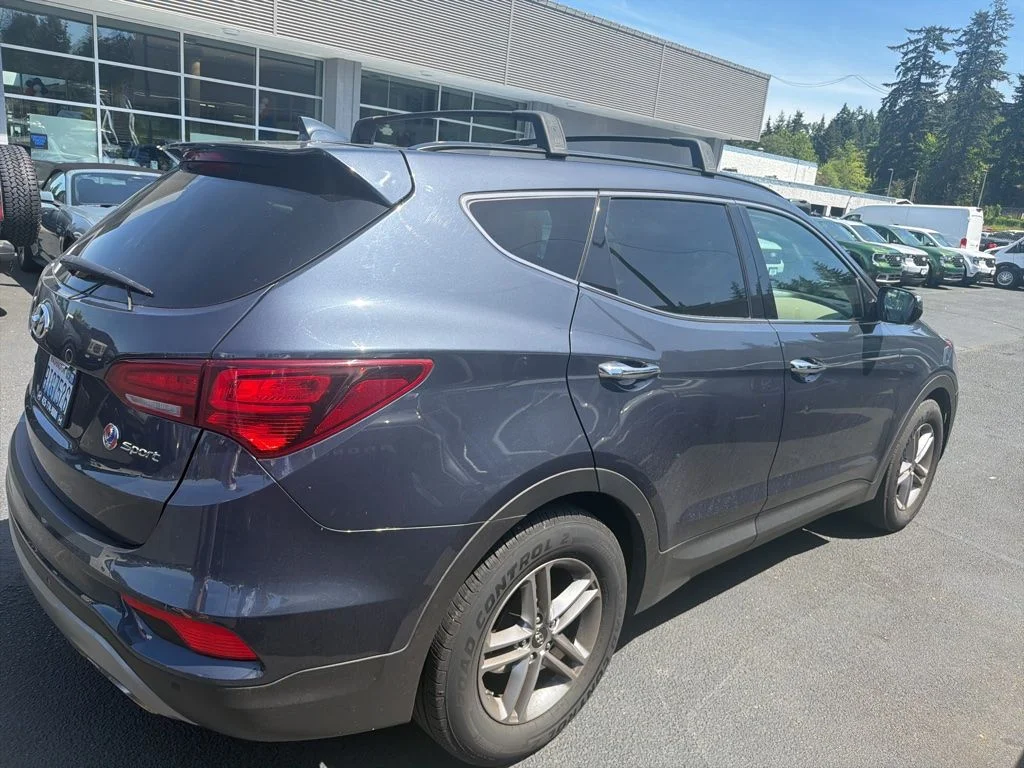 Used 2018 Marlin Blue Hyundai 2.4 Base image 4